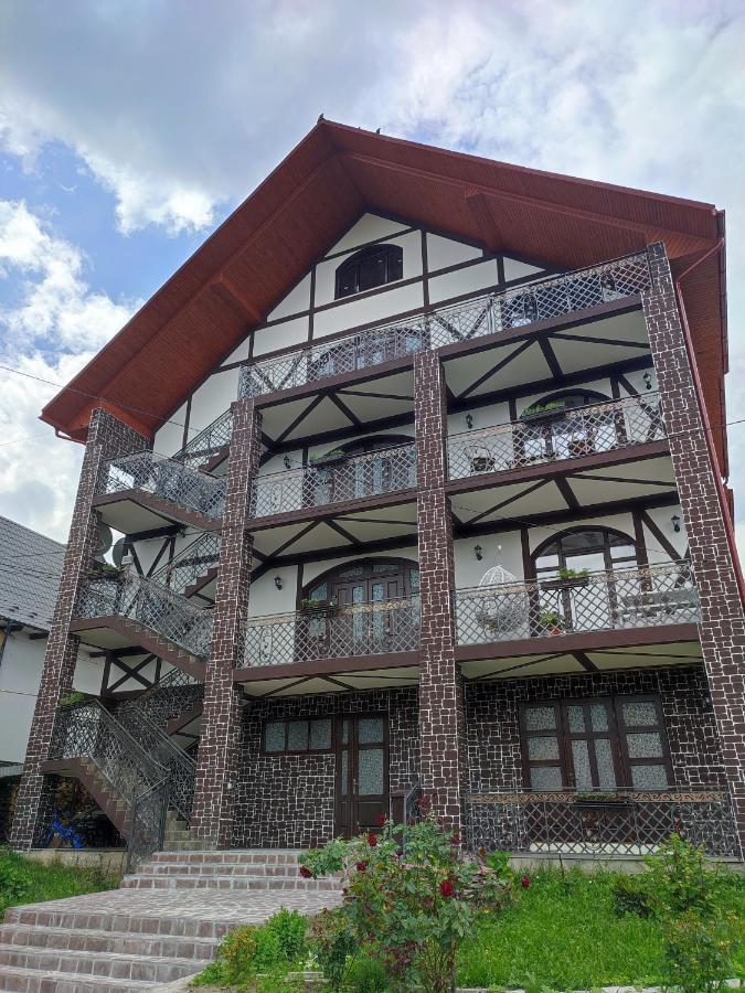 Карпатська Вершина Hotel Yaremche Exterior photo